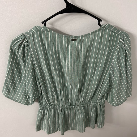 O’Neill Mariah Peplum vneck top size xsmall NWT - Picture 2 of 5